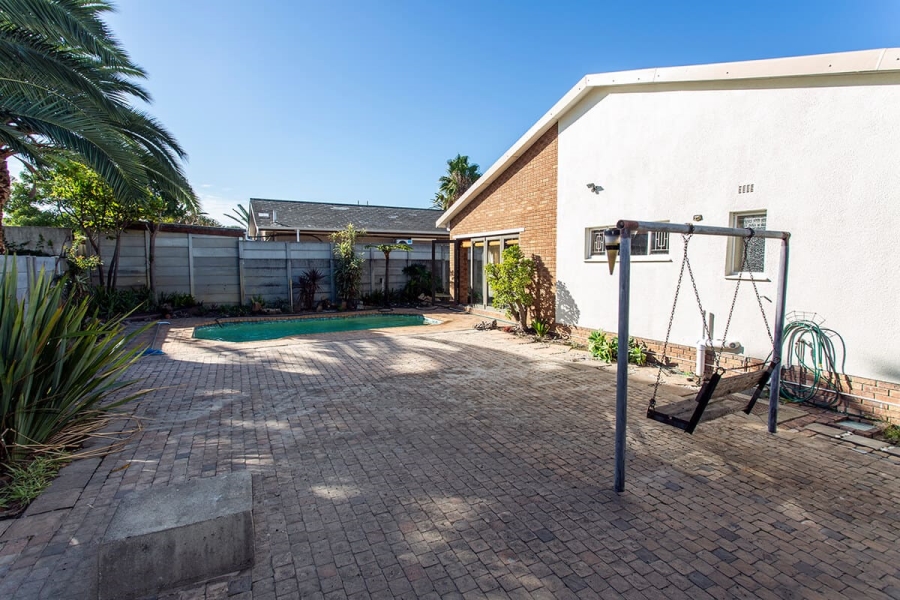 3 Bedroom Property for Sale in Ferndale Western Cape